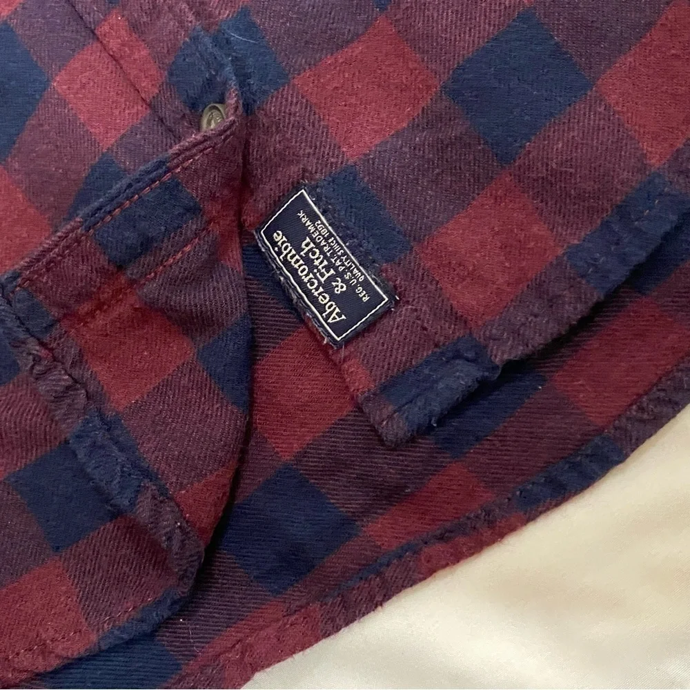 Abercrombie and Fitch women maroon navy plaid checkered button down shirt XL - Picture 10 of 12